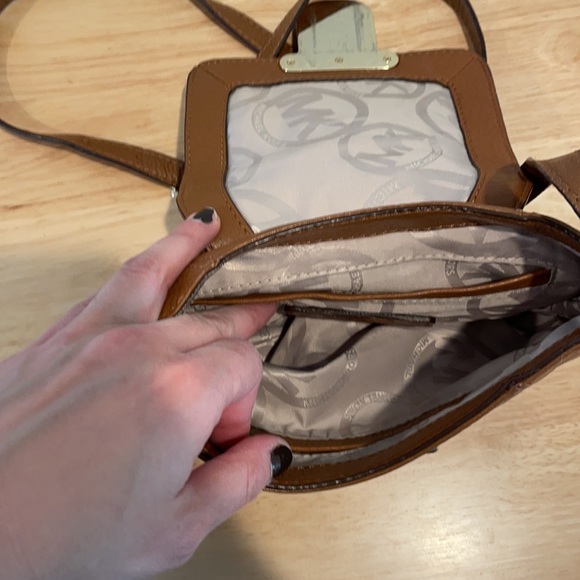 Michael Kors Crossbody - Picture 4 of 7